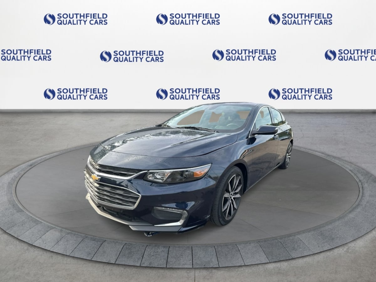 Photo 2 of this Chevrolet Malibu