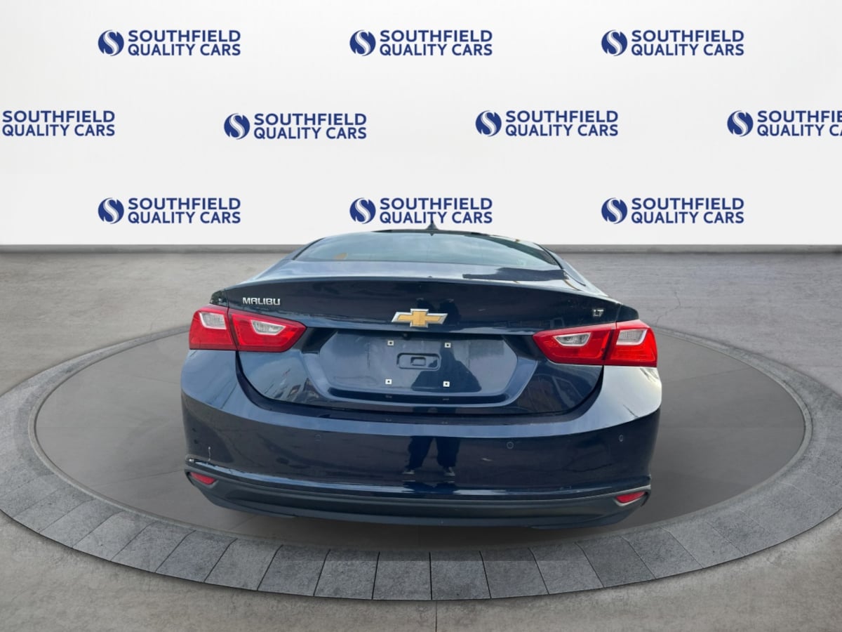 Photo 5 of this Chevrolet Malibu