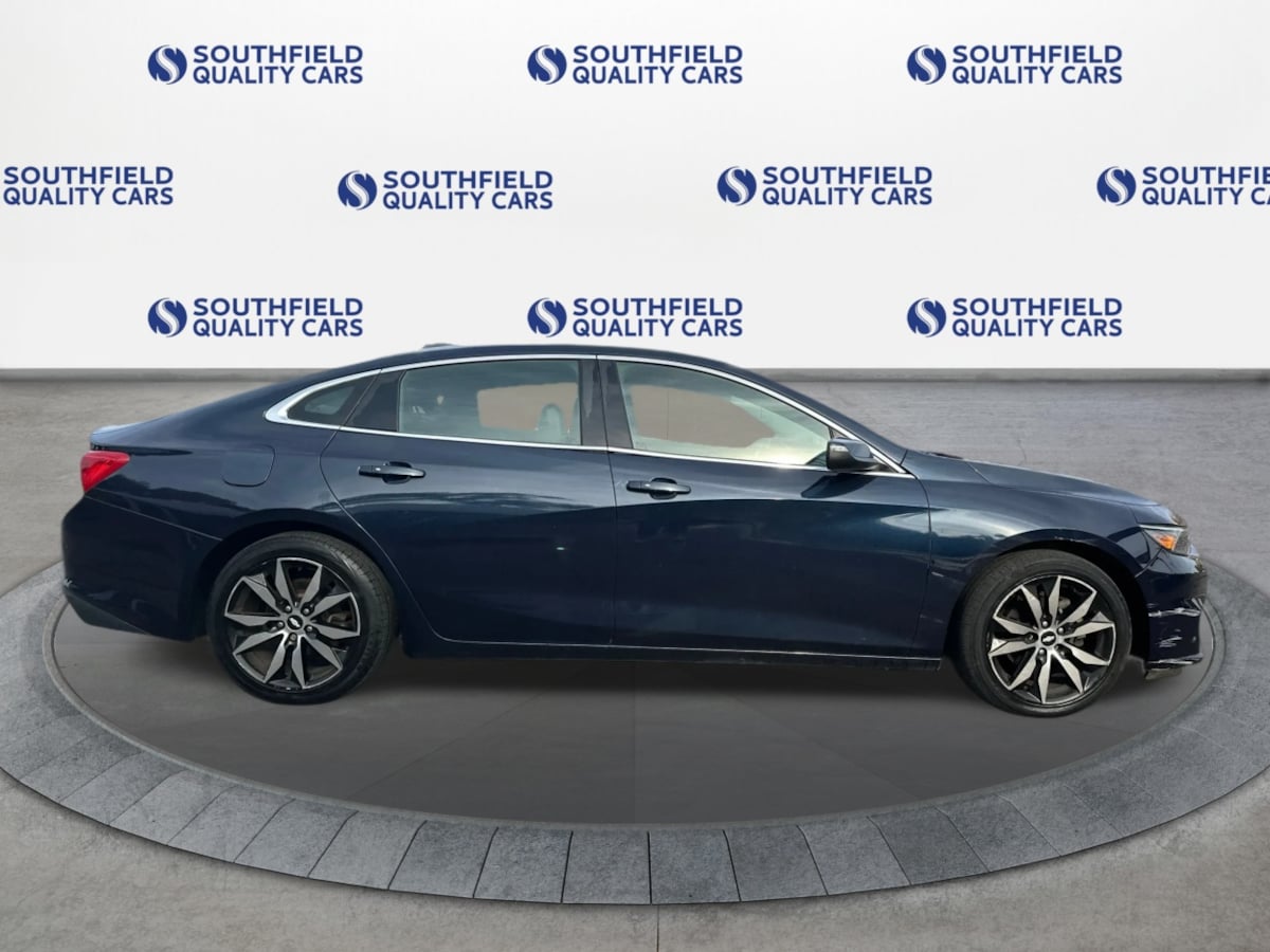 Photo 8 of this Chevrolet Malibu