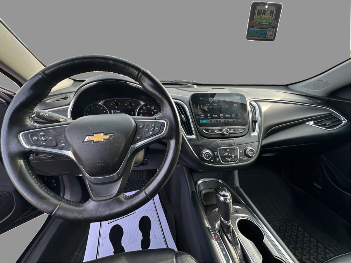 Photo 23 of this Chevrolet Malibu
