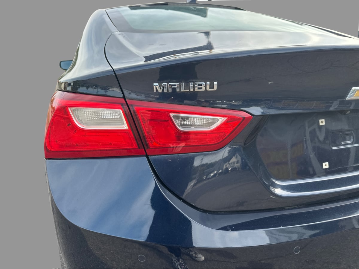 Photo 30 of this Chevrolet Malibu
