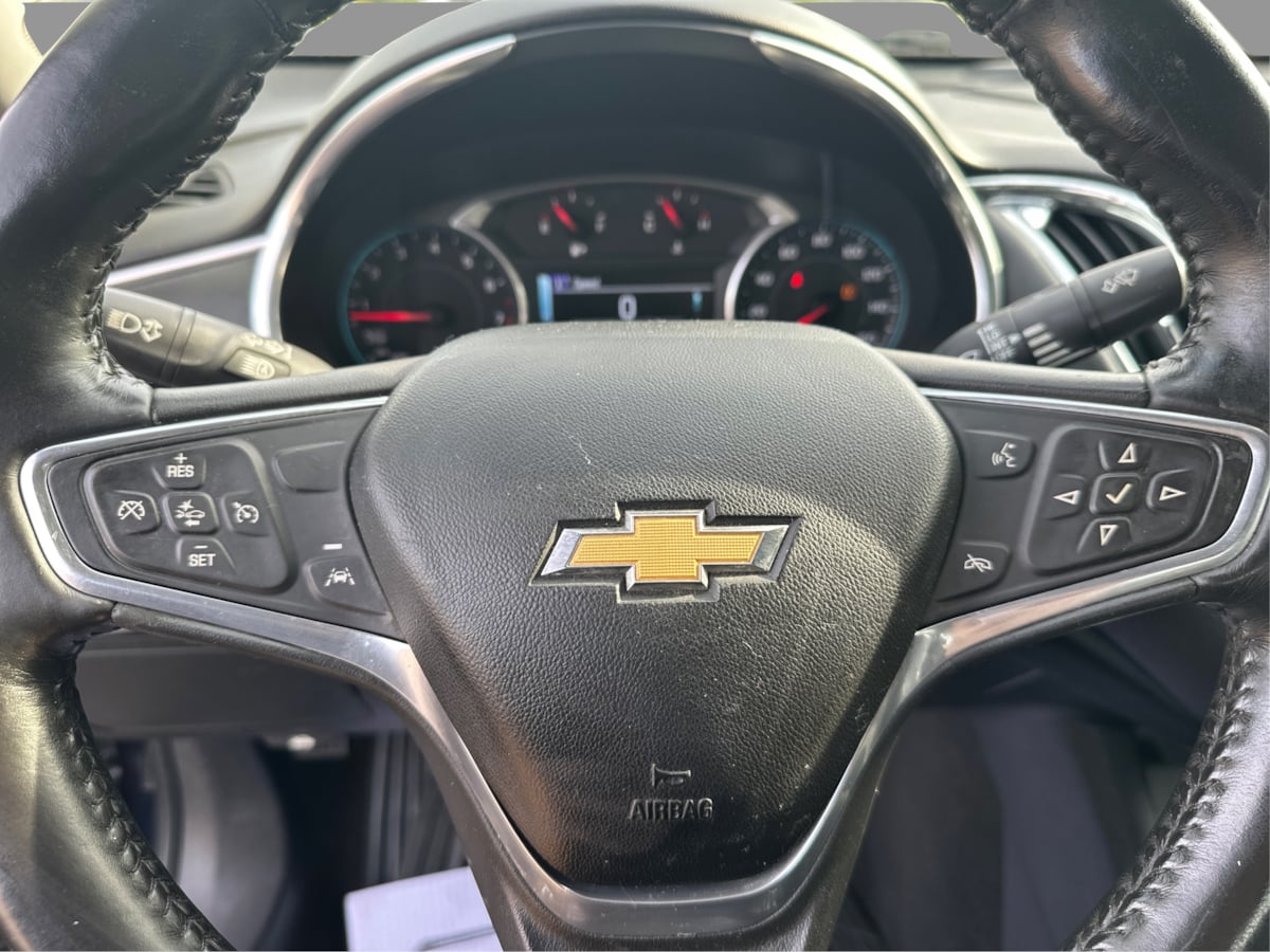 Photo 38 of this Chevrolet Malibu