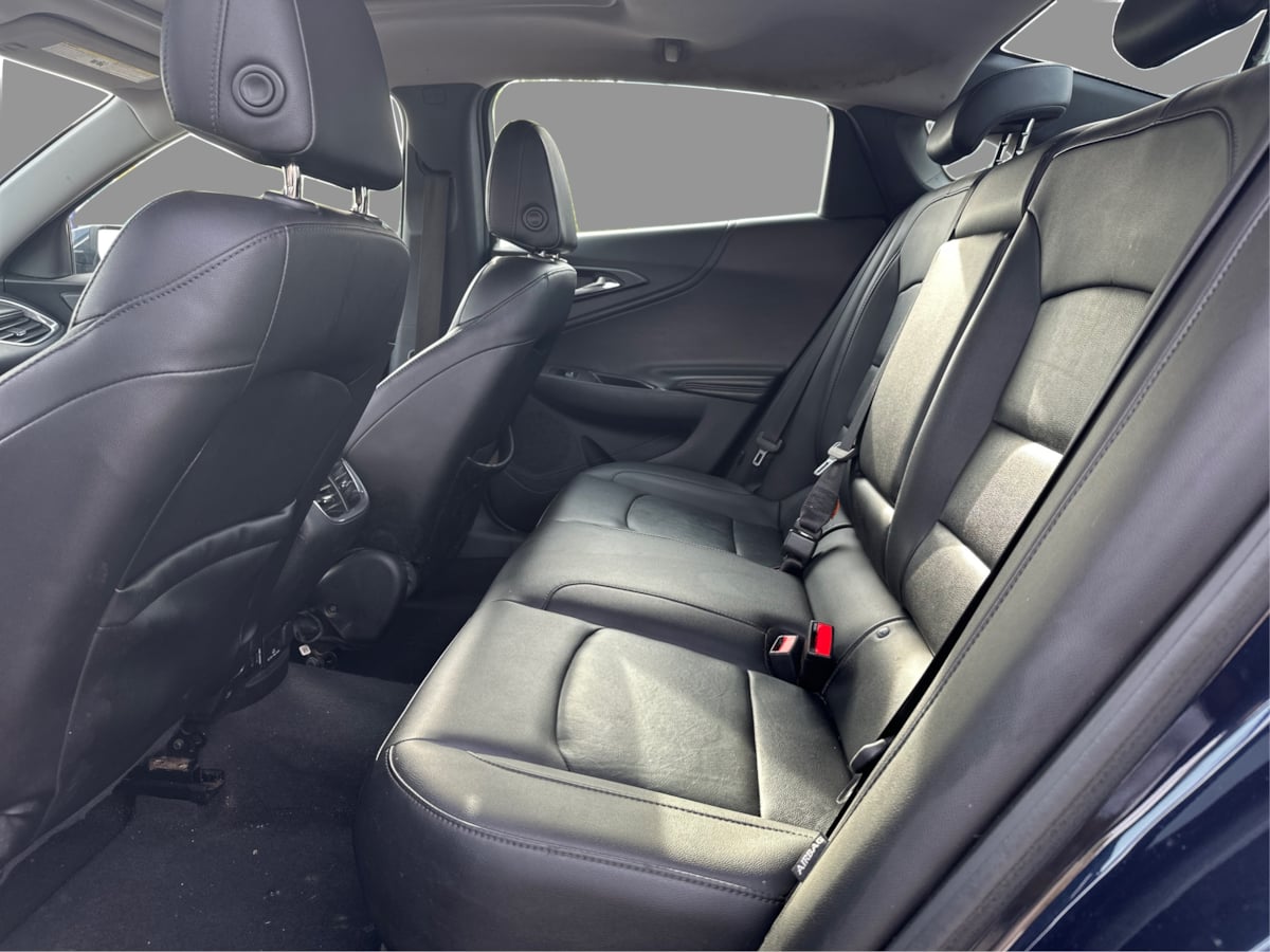 Photo 34 of this Chevrolet Malibu