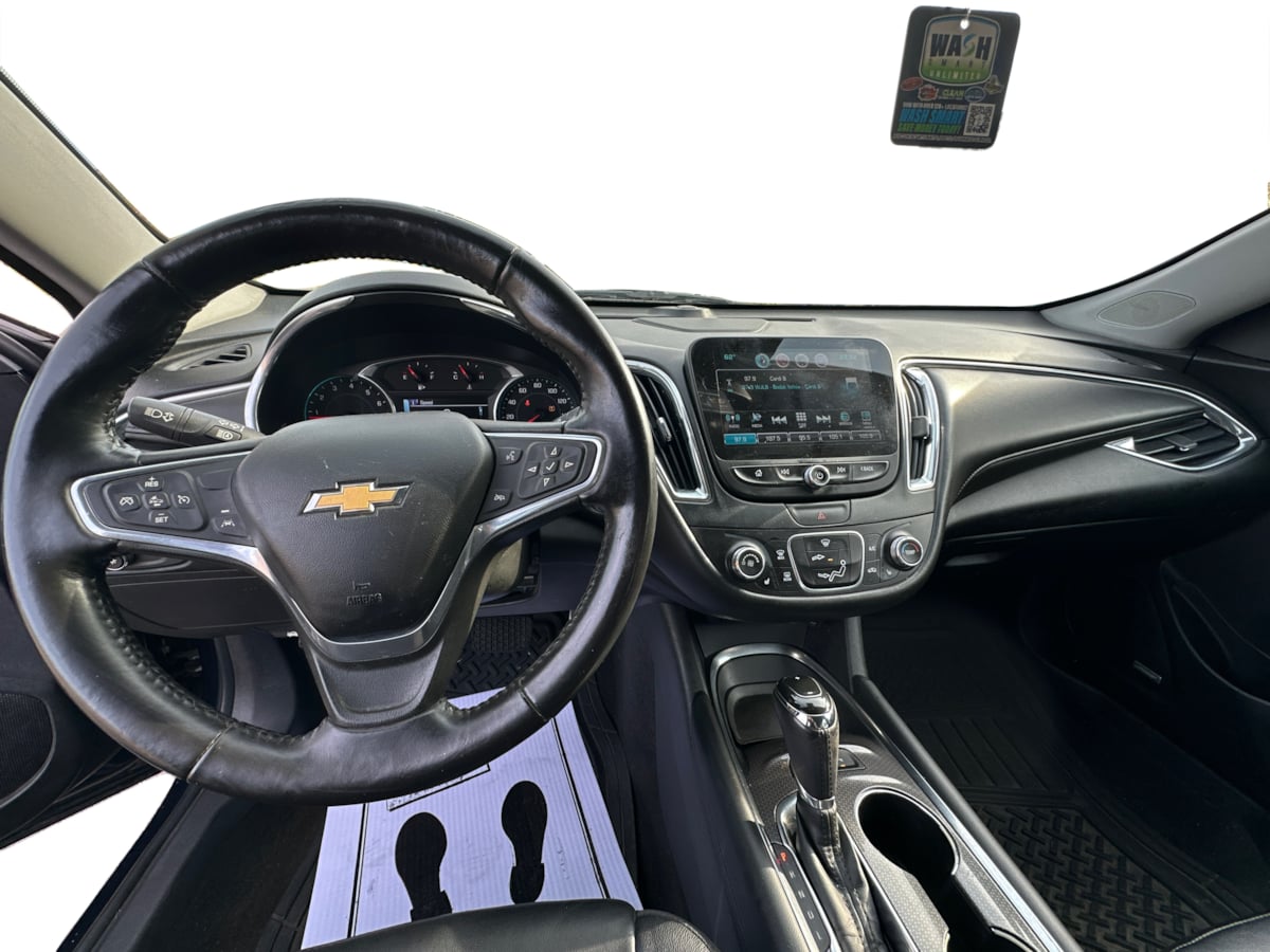 Photo 36 of this Chevrolet Malibu