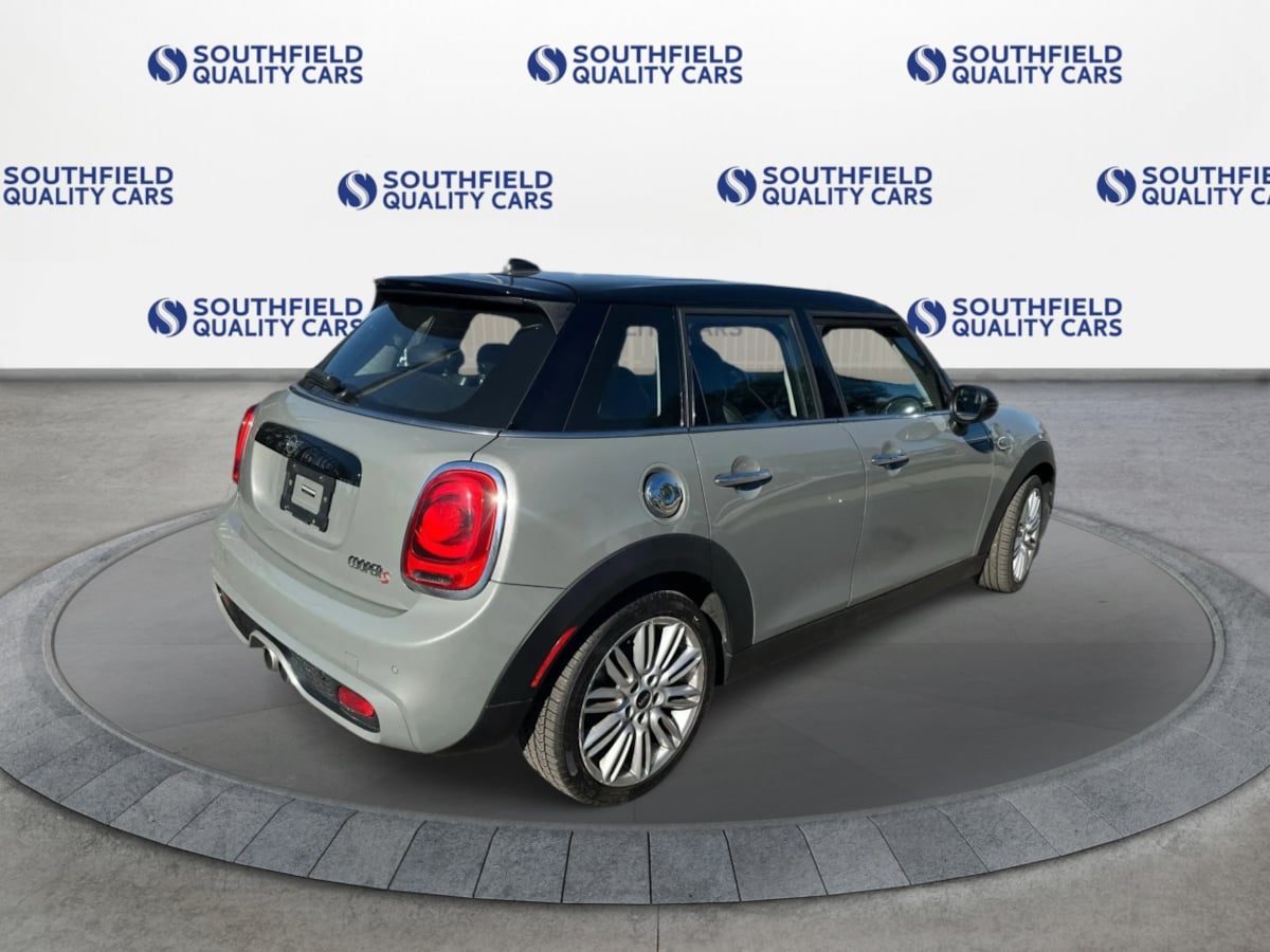 Photo 7 of this MINI Hardtop 4 Door