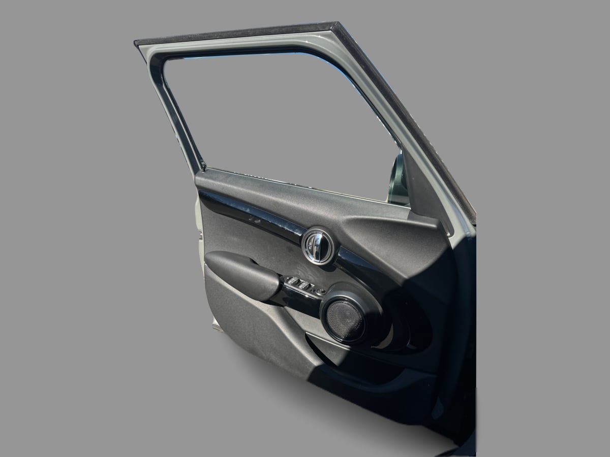 Photo 31 of this MINI Hardtop 4 Door