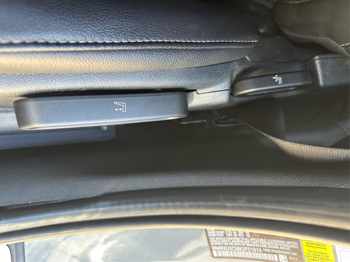 Photo 37 of this MINI Hardtop 4 Door