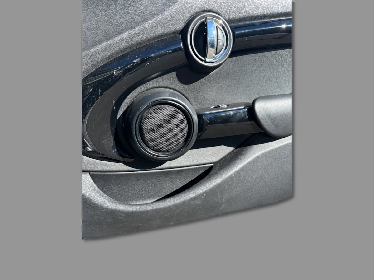 Photo 22 of this MINI Hardtop 4 Door