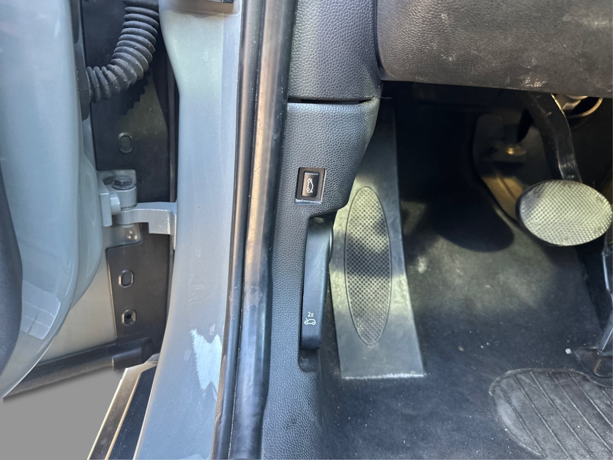 Photo 48 of this MINI Hardtop 4 Door