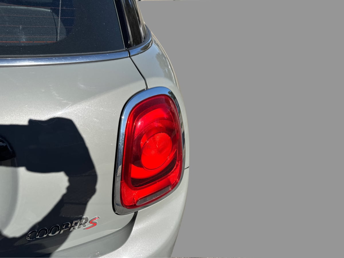 Photo 46 of this MINI Hardtop 4 Door