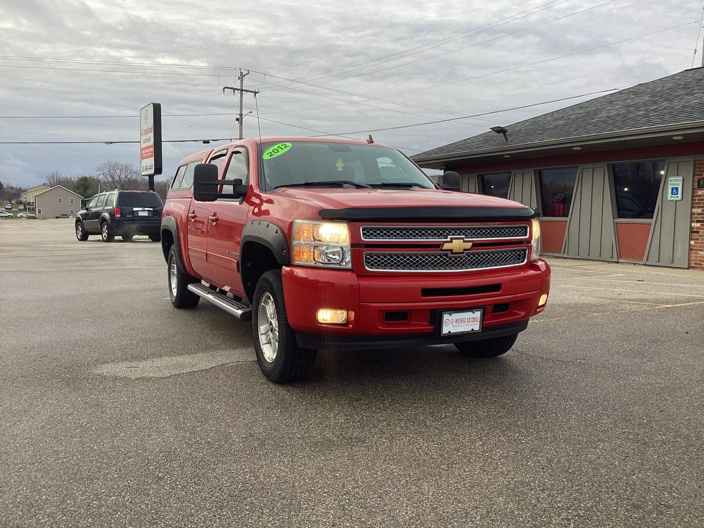 View vehicle photo 3