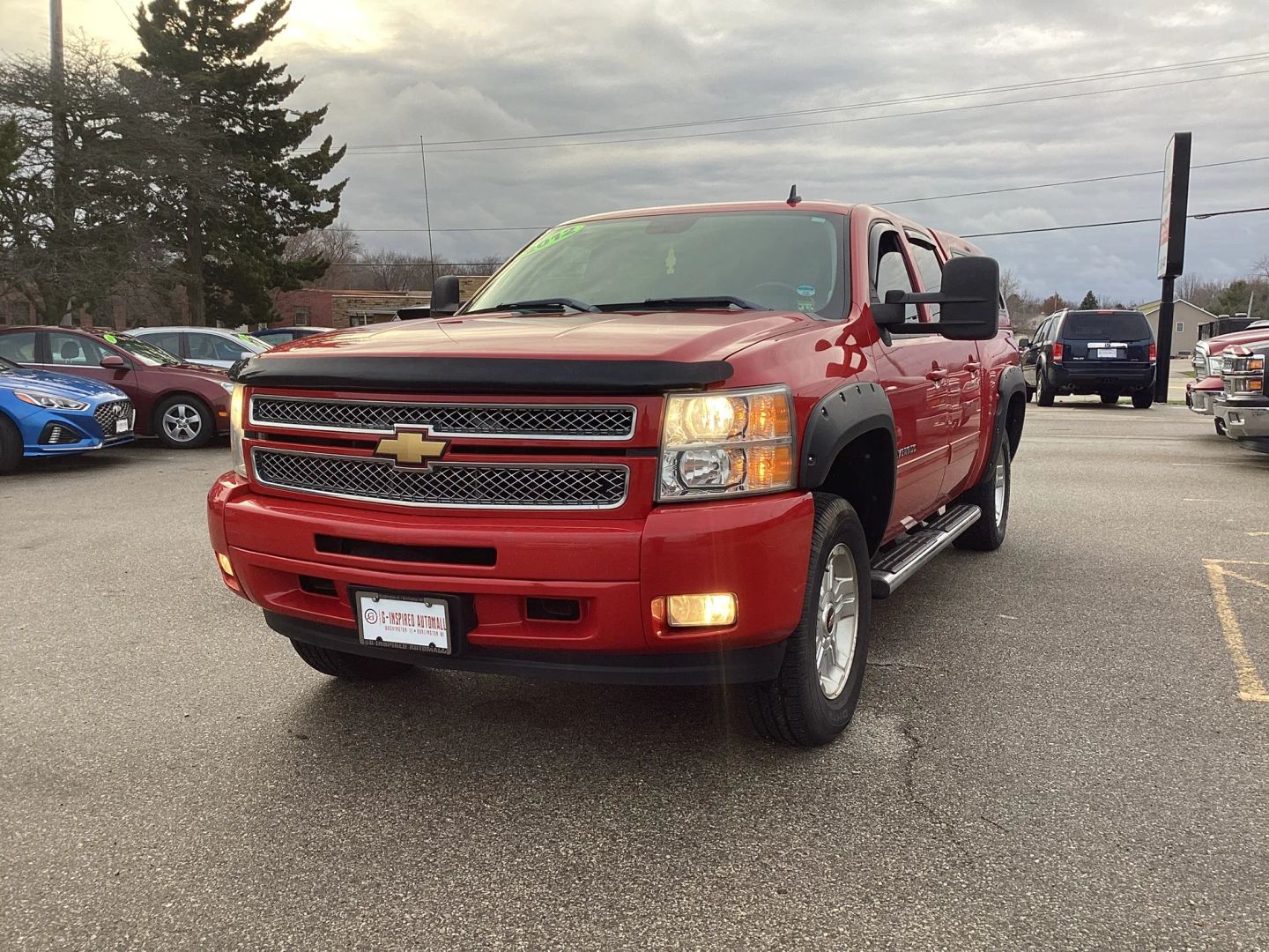 View vehicle photo 5