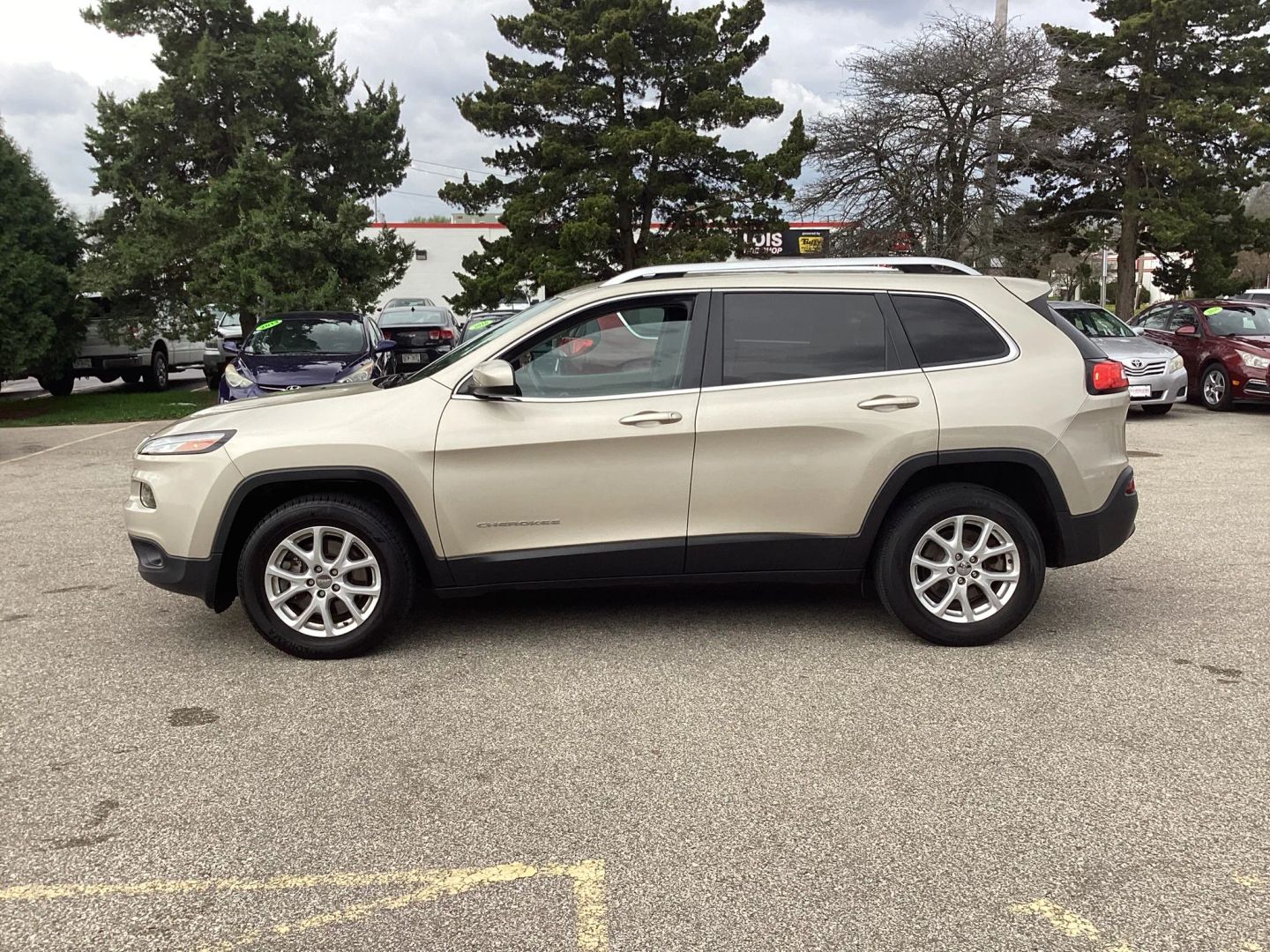 2015 Jeep Cherokee Latitude - Photo 5