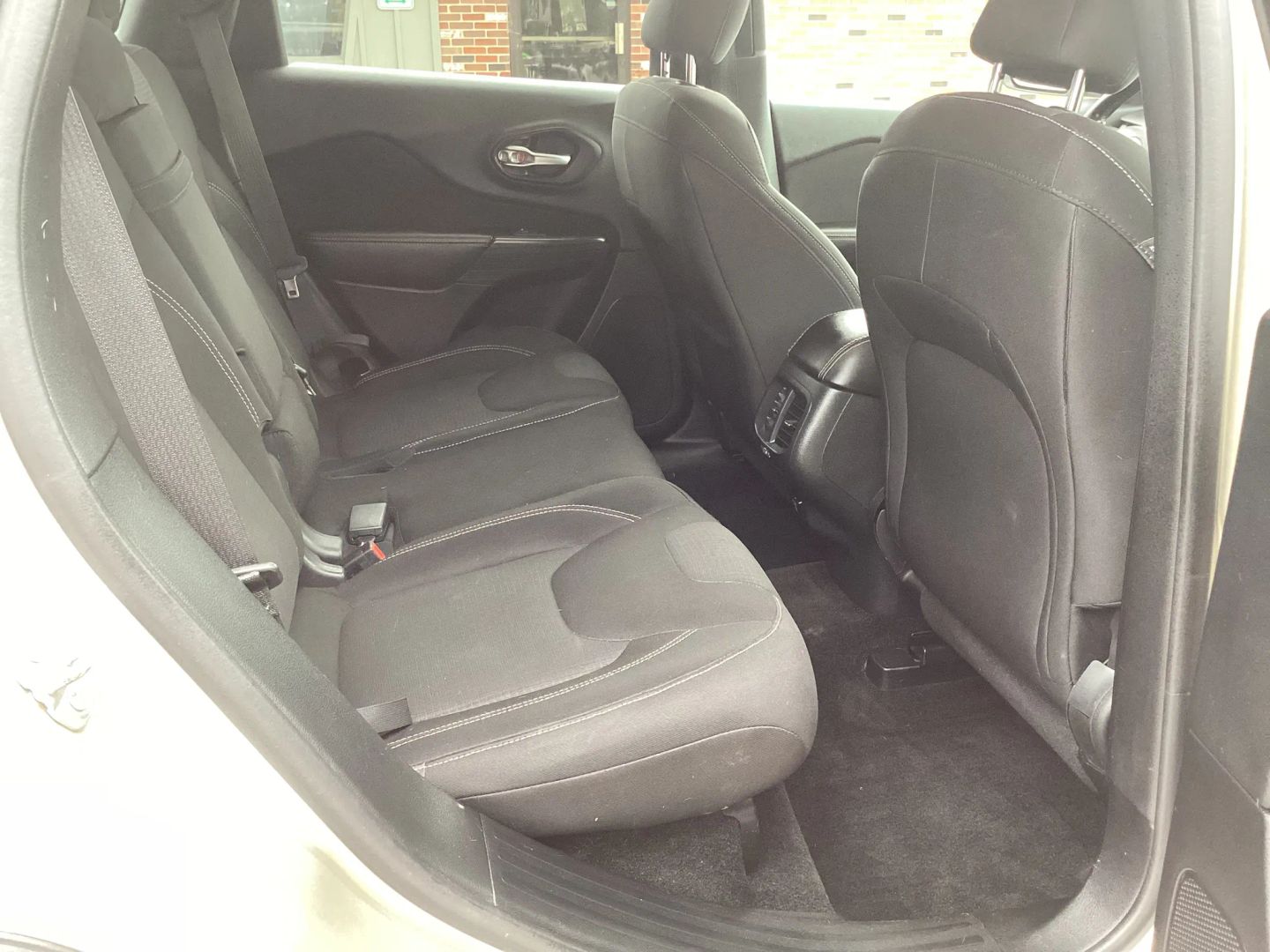 2015 Jeep Cherokee Latitude - Photo 13