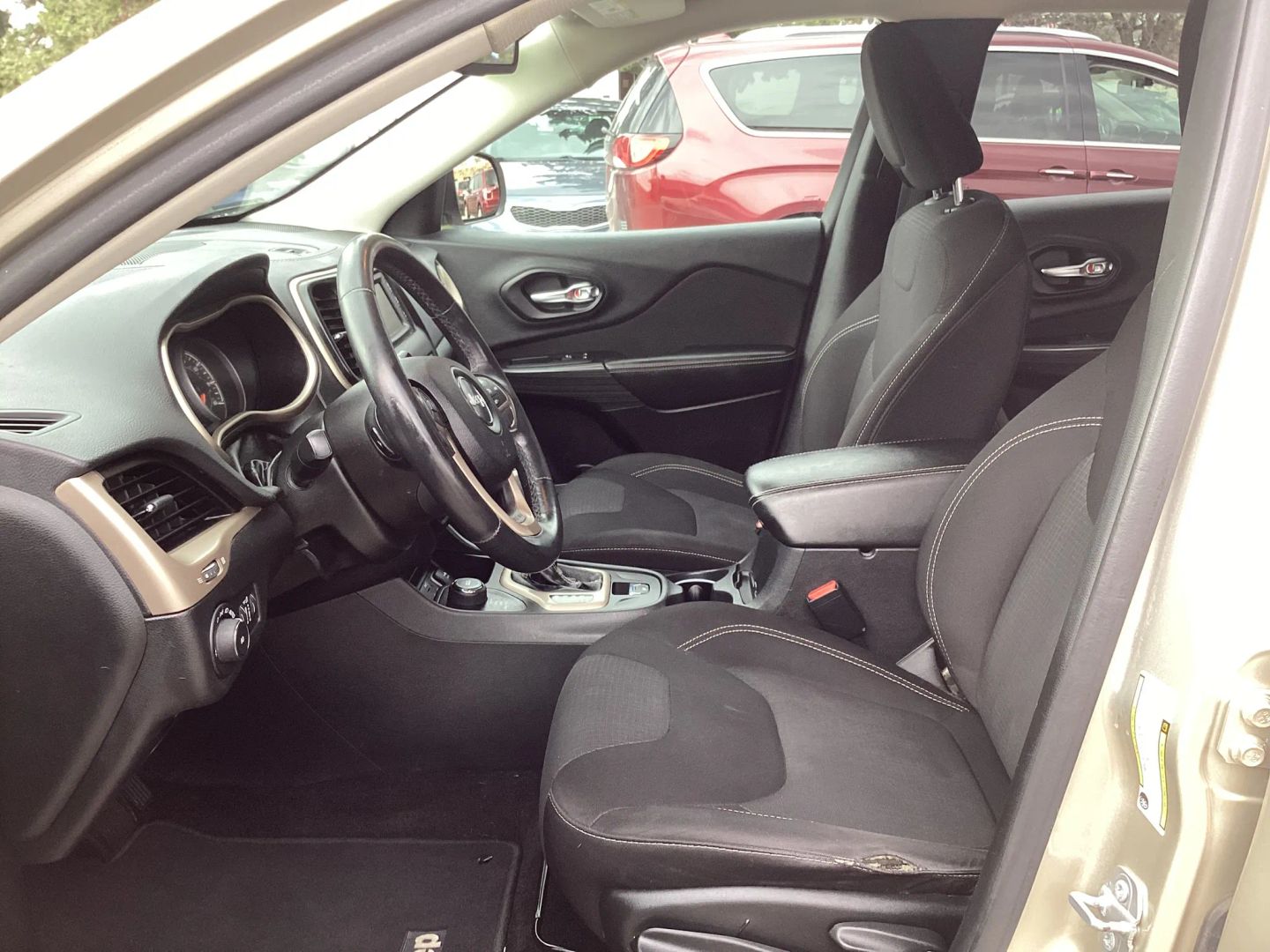 2015 Jeep Cherokee Latitude - Photo 17