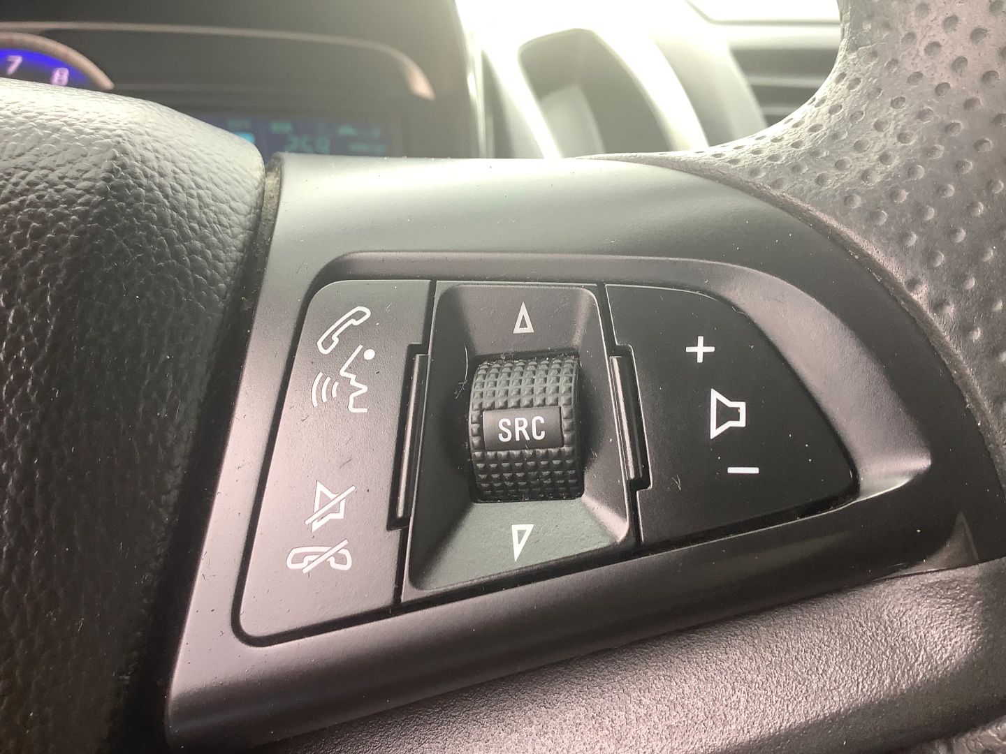 2016 Chevrolet Trax LS - Photo 36