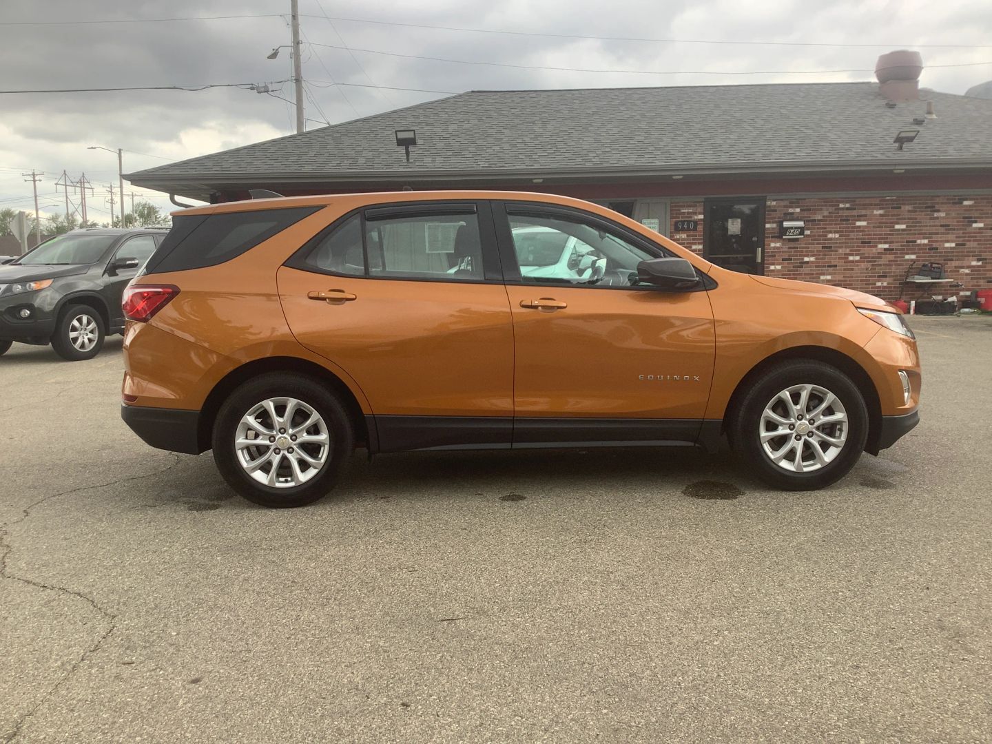 2019 Chevrolet Equinox LS - Photo 11