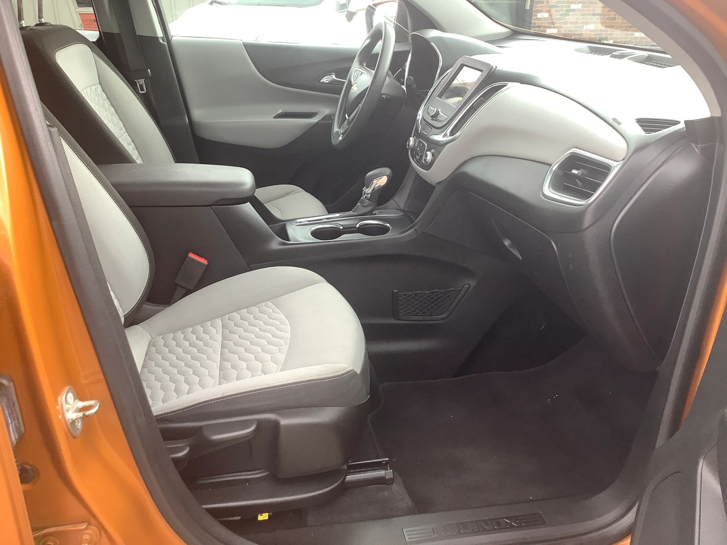 2019 Chevrolet Equinox LS - Photo 12