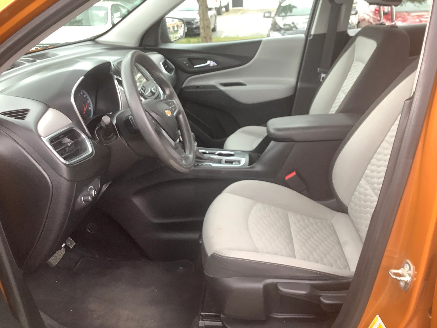 2019 Chevrolet Equinox LS - Photo 17