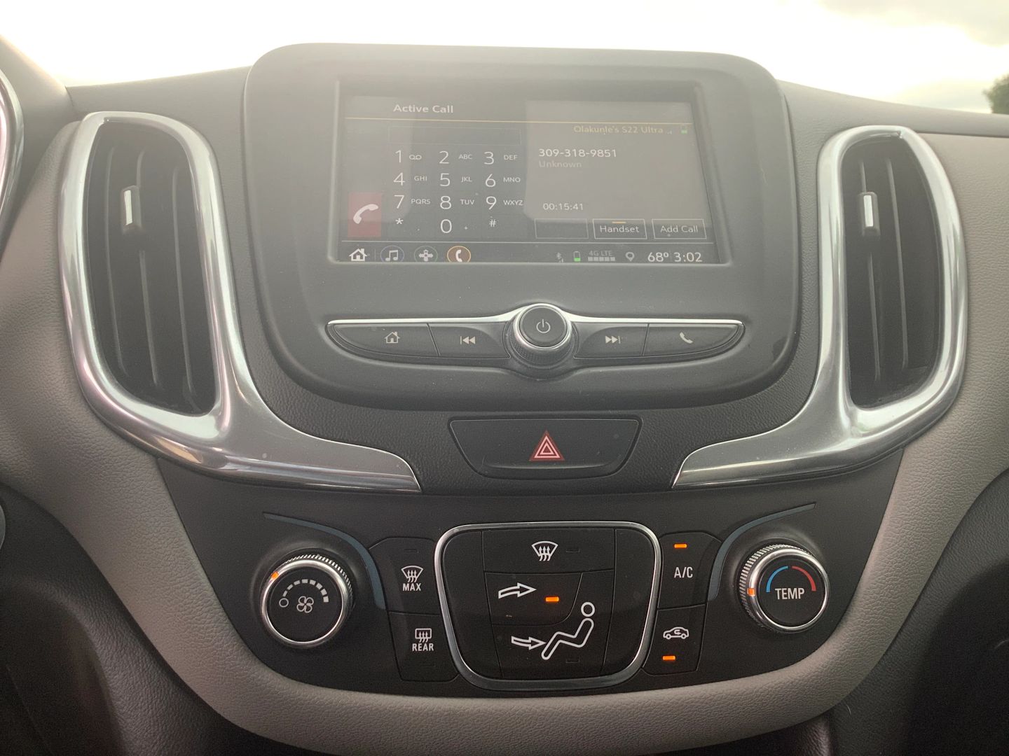 2019 Chevrolet Equinox LS - Photo 25