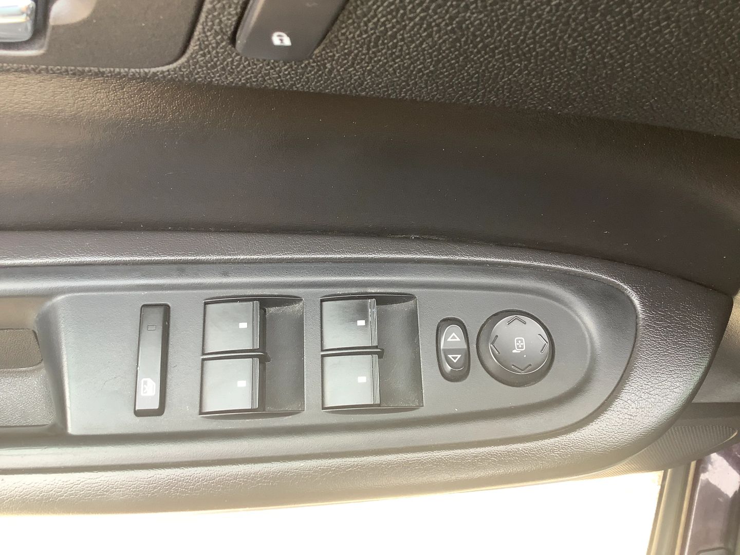 2009 GMC Acadia SLE - Photo 25