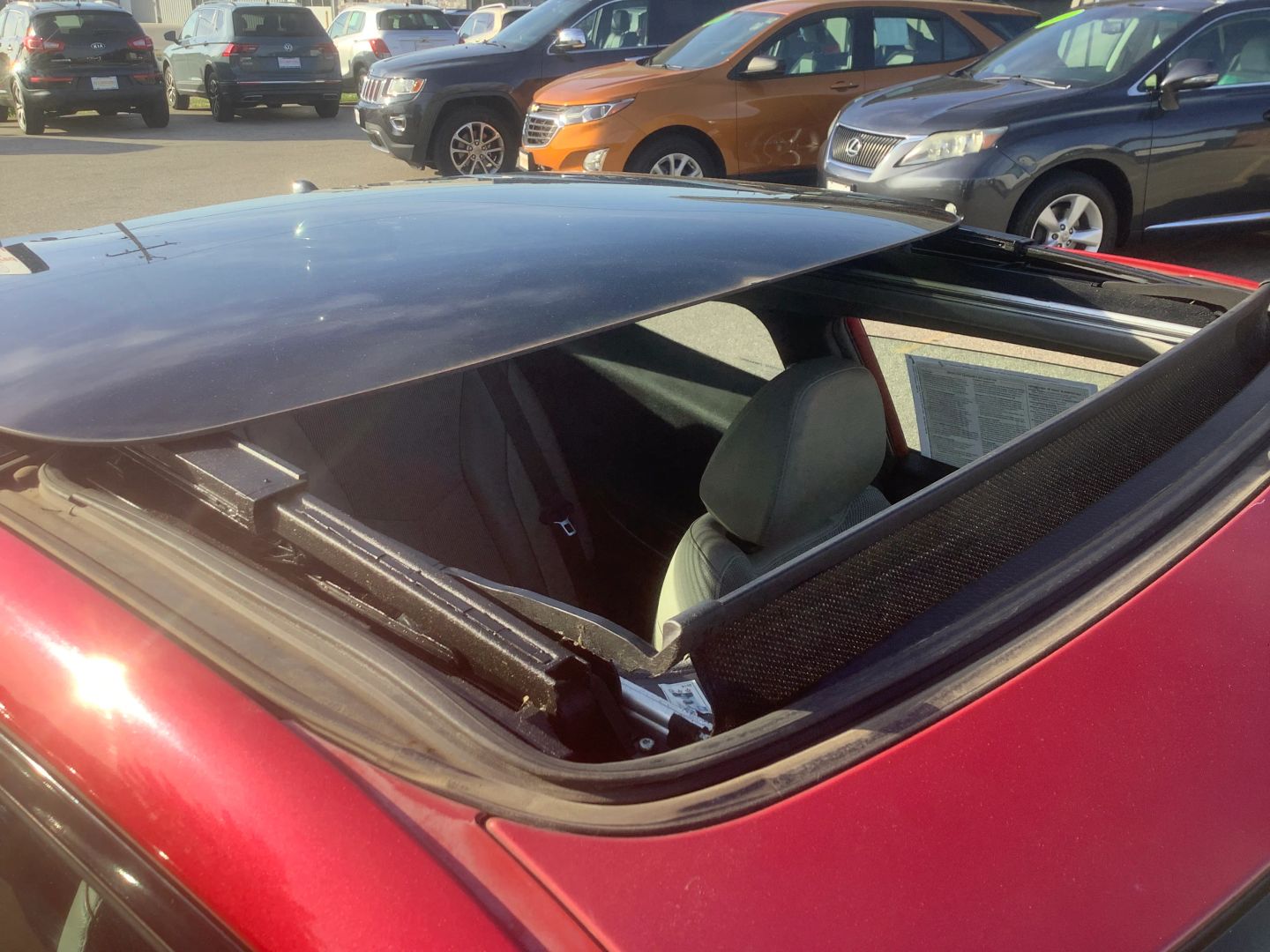 2014 Hyundai Veloster Base - Photo 12