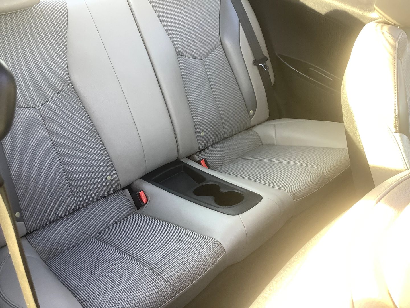 2014 Hyundai Veloster Base - Photo 15