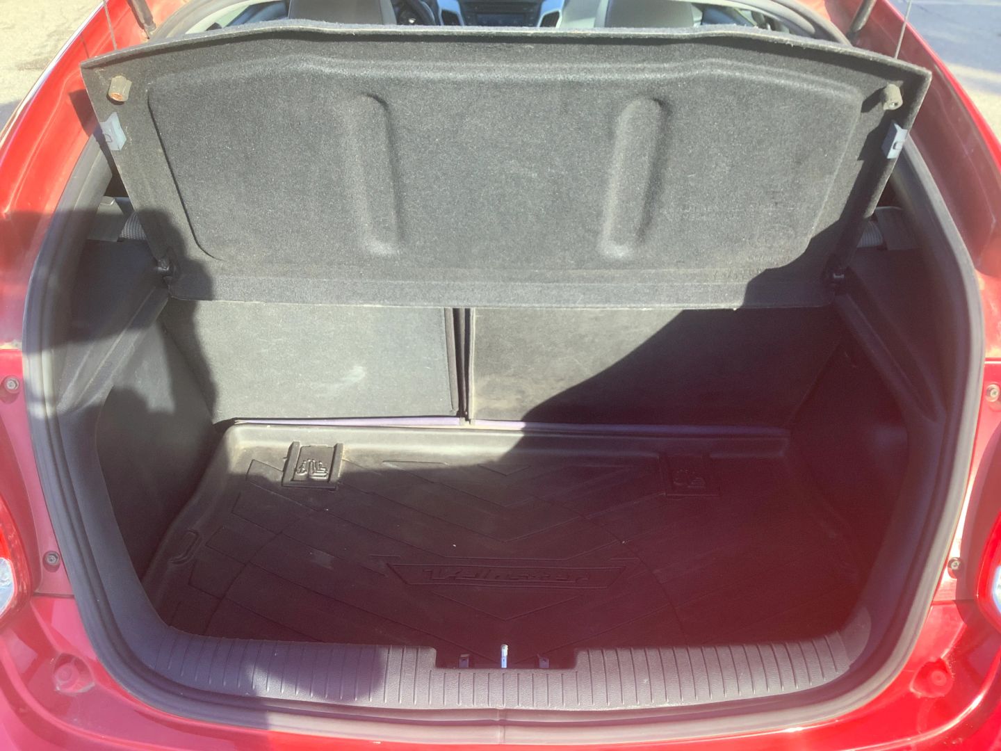 2014 Hyundai Veloster Base - Photo 17