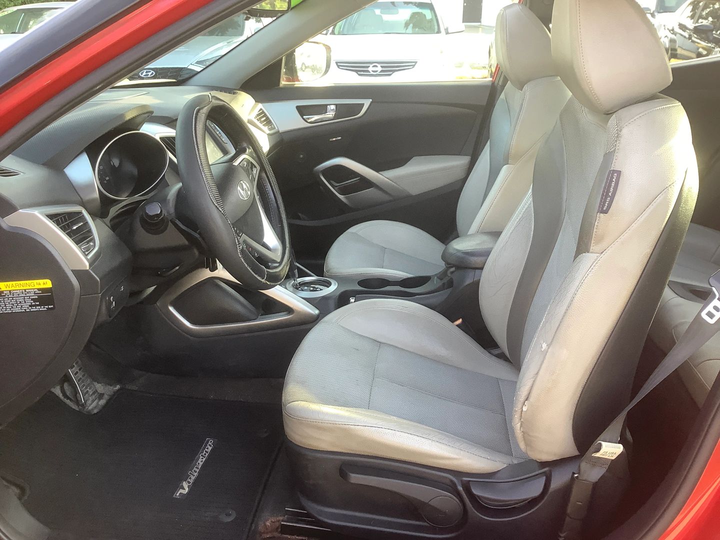2014 Hyundai Veloster Base - Photo 20
