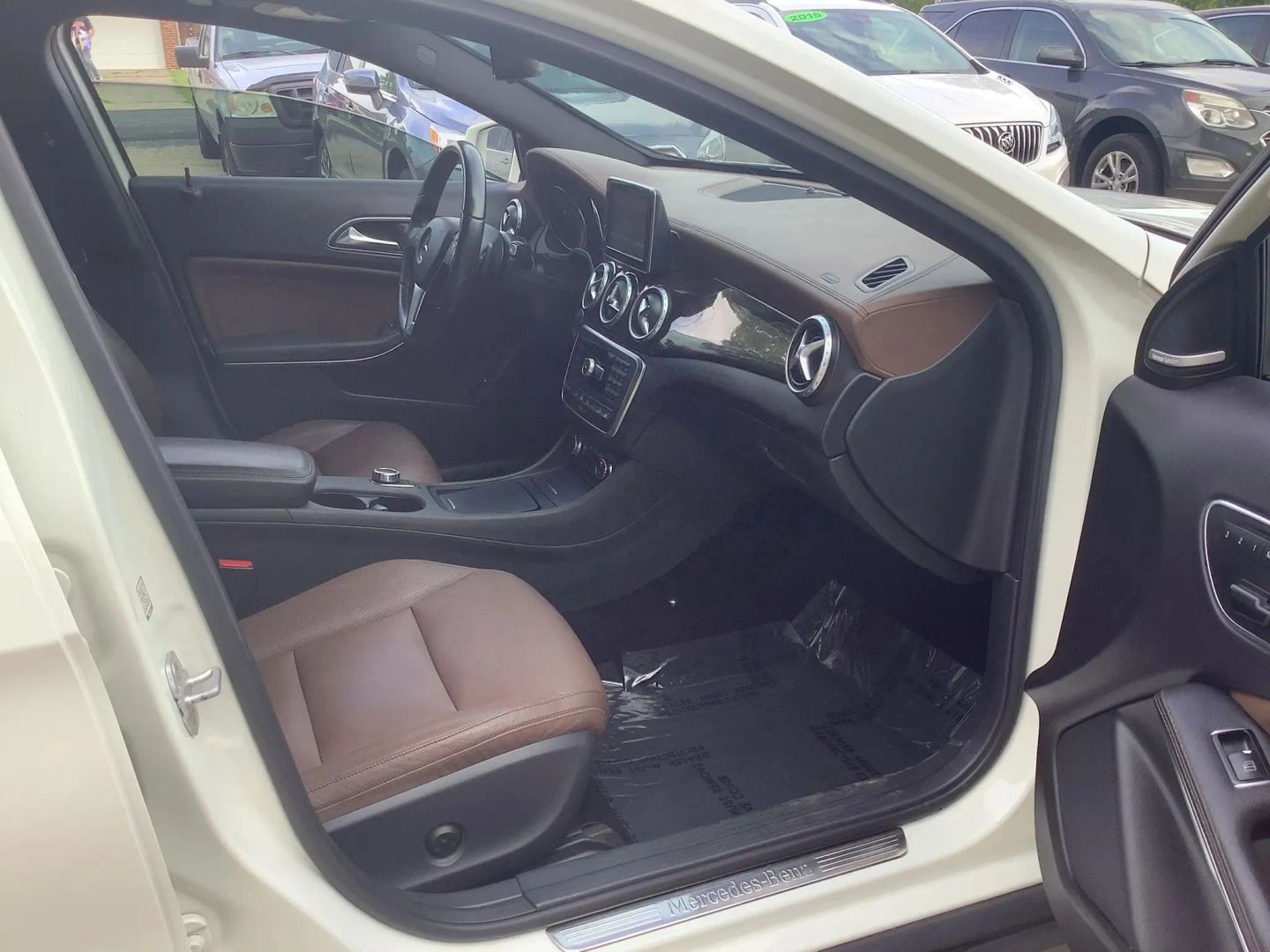 2015 Mercedes-Benz GLA-Class GLA250 - Photo 12