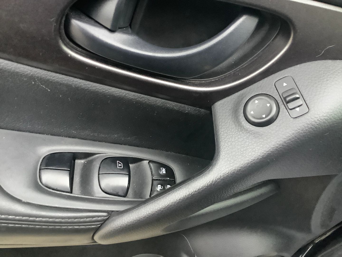 Photo 27 of this Nissan Rogue Sport
