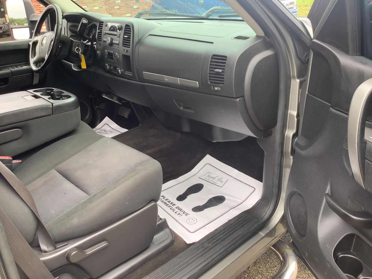 Photo 12 of this Chevrolet Silverado 1500
