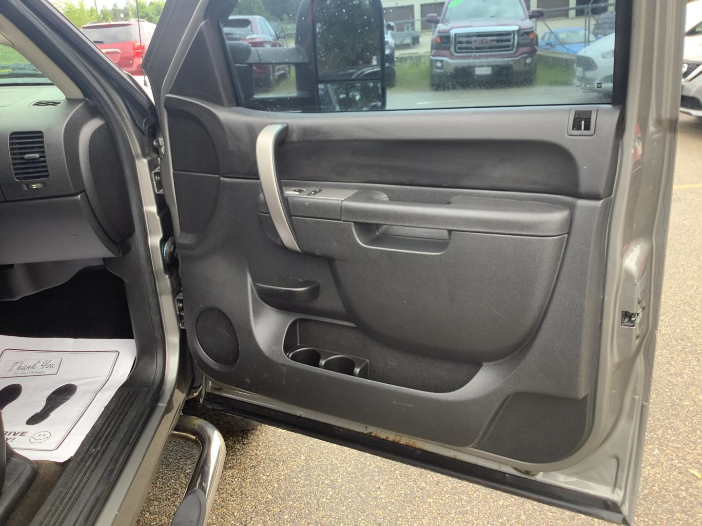 Photo 14 of this Chevrolet Silverado 1500