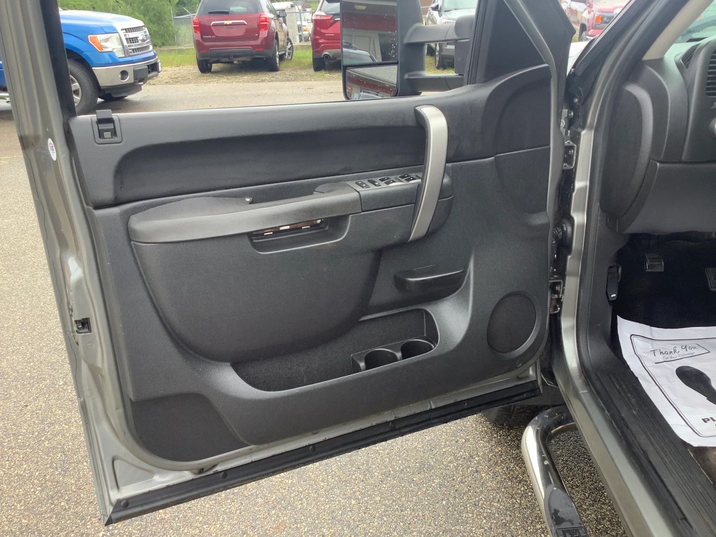 Photo 19 of this Chevrolet Silverado 1500