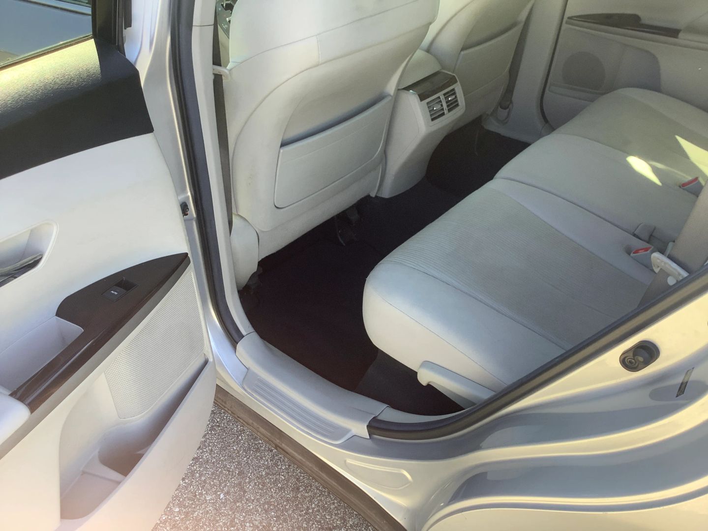 Photo 16 of this Toyota Venza