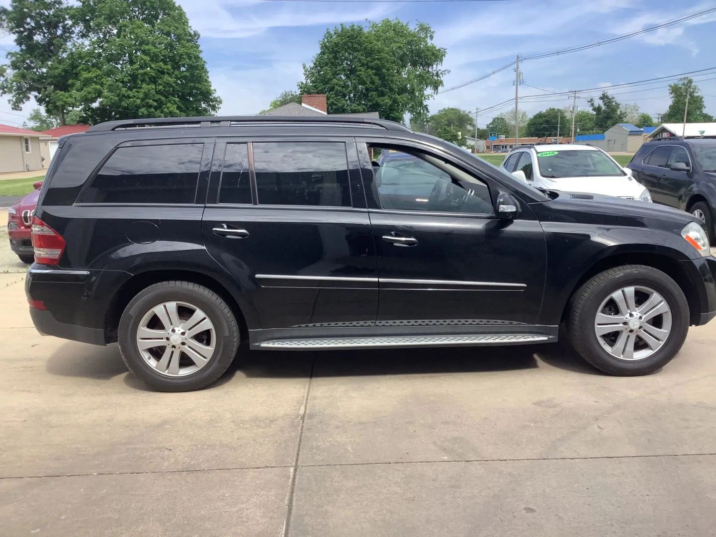 Photo 11 of this Mercedes-Benz GL450