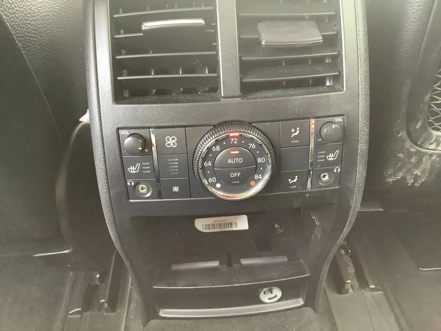 Photo 23 of this Mercedes-Benz GL450