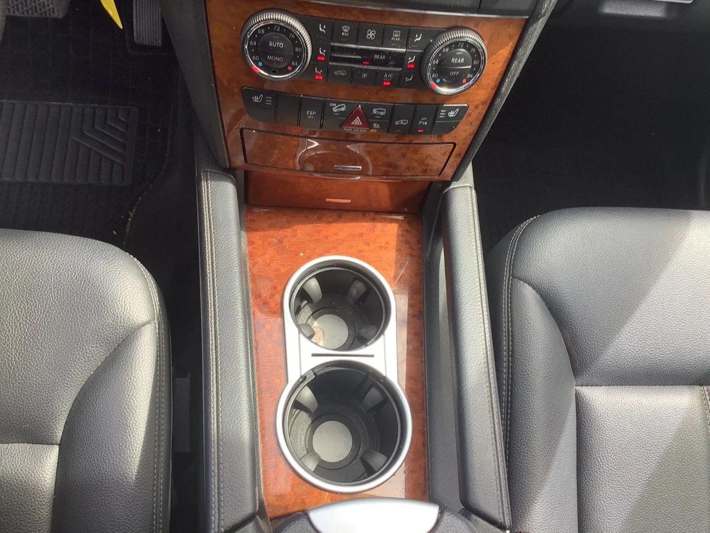 Photo 26 of this Mercedes-Benz GL450