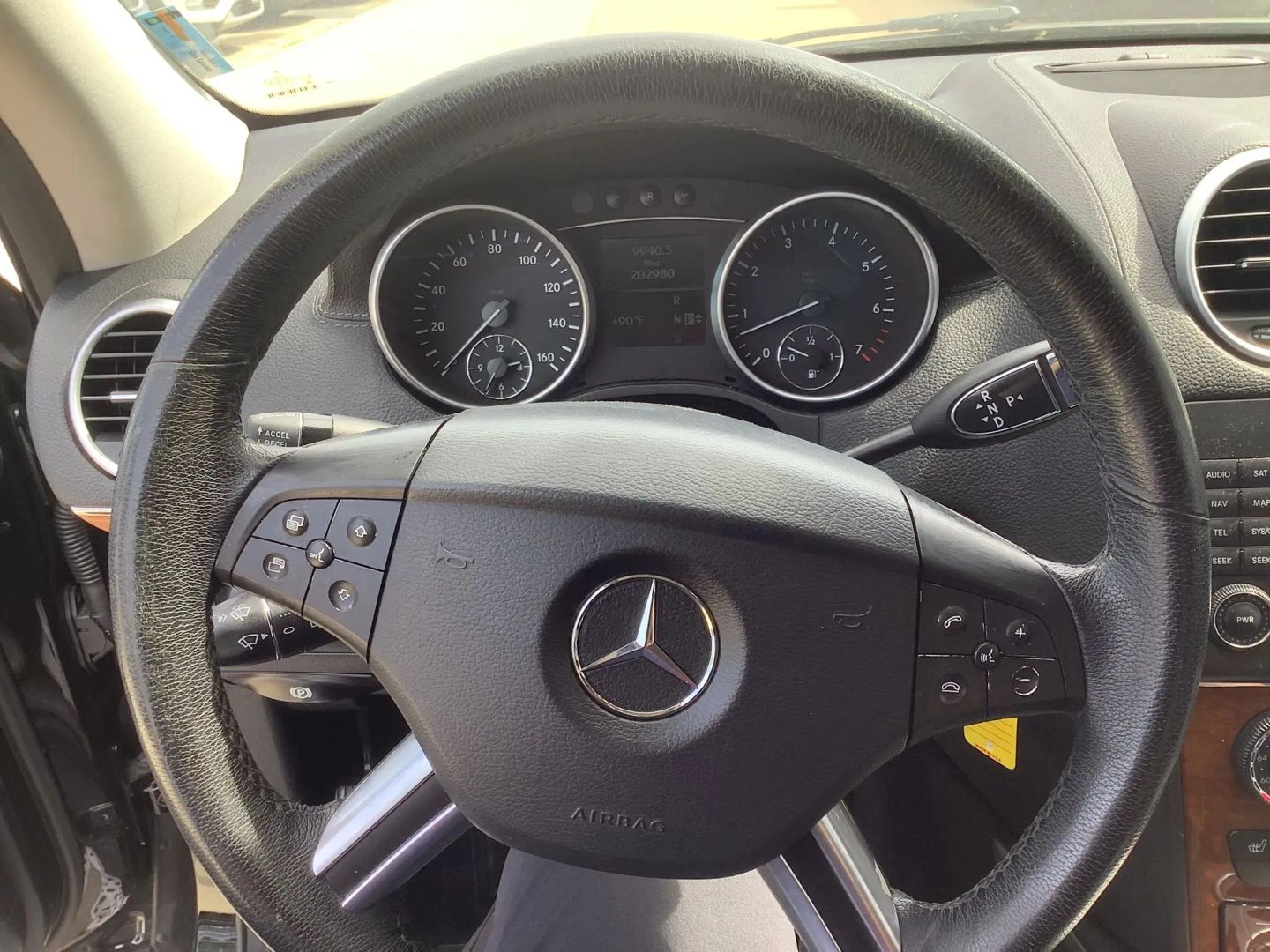 Photo 28 of this Mercedes-Benz GL450