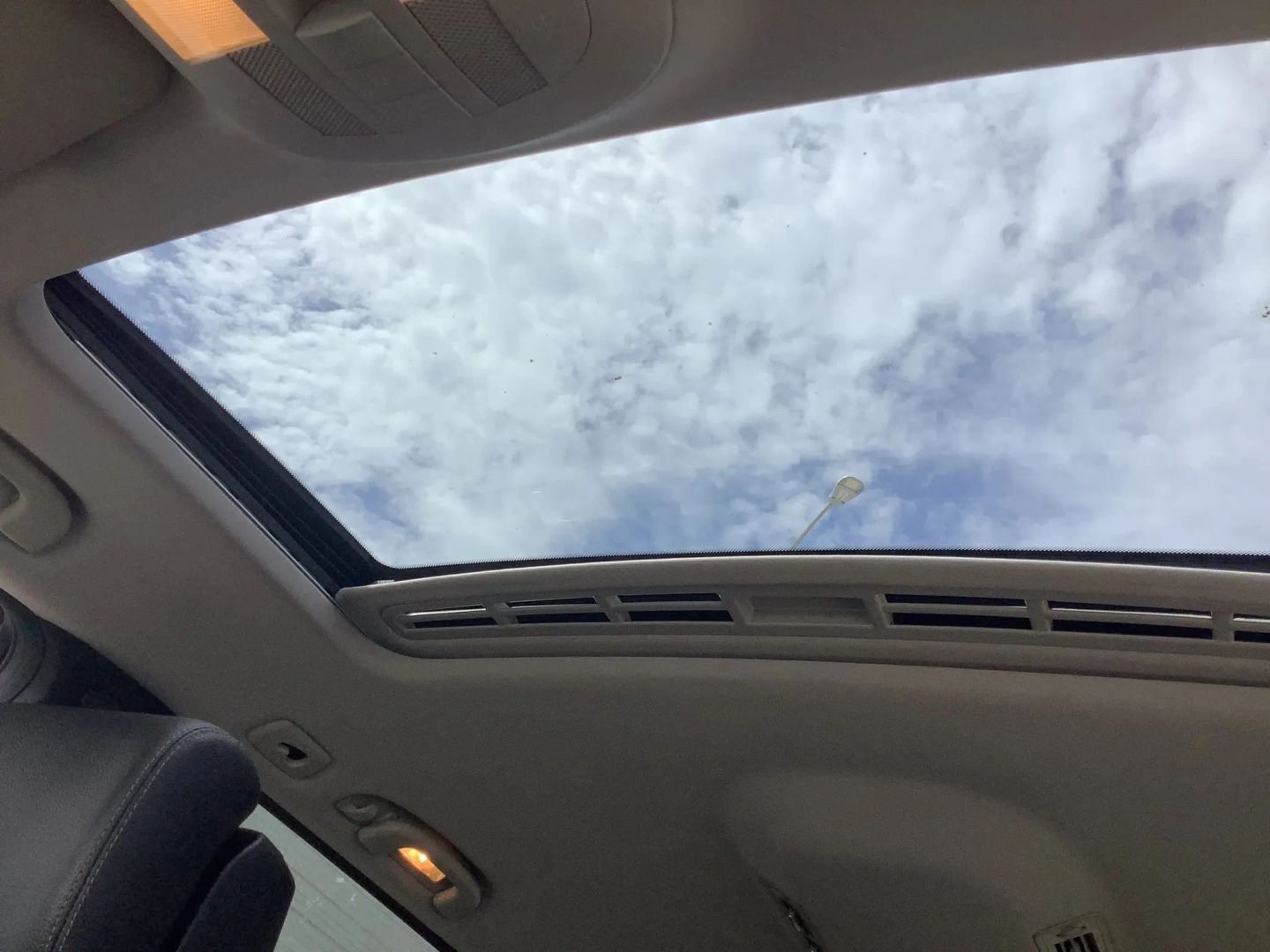 Photo 33 of this Mercedes-Benz GL450