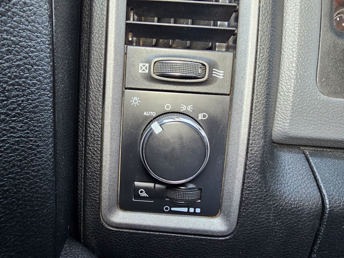 2015 Ram 2500 Tradesman photo 2