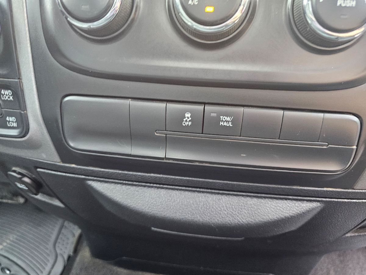 2015 Ram 1500 ST photo 10