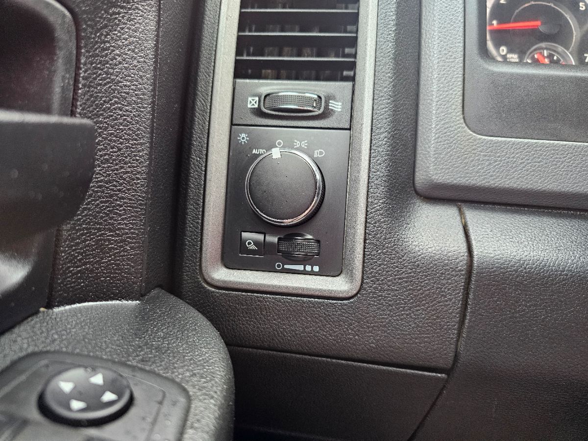 2015 Ram 1500 ST photo 2