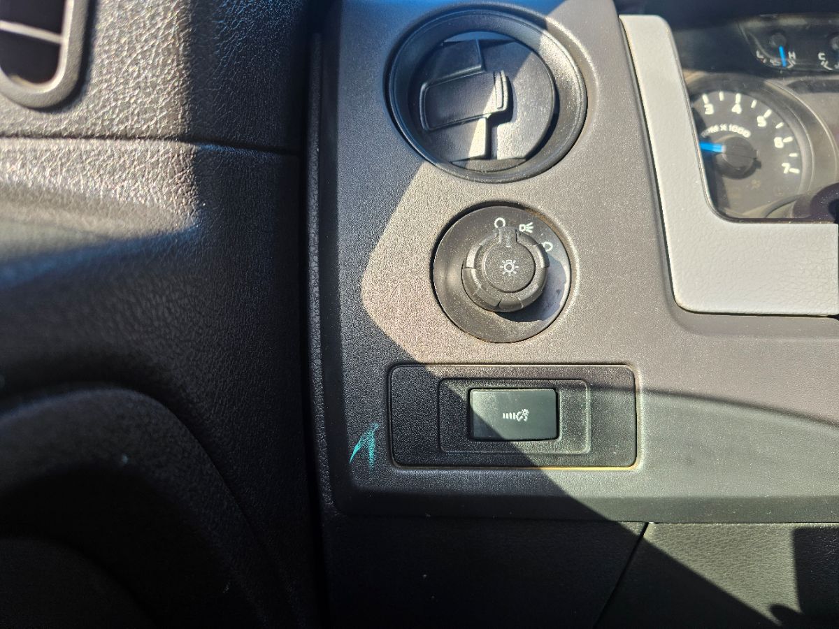 2013 Ford F-150 XL photo 2