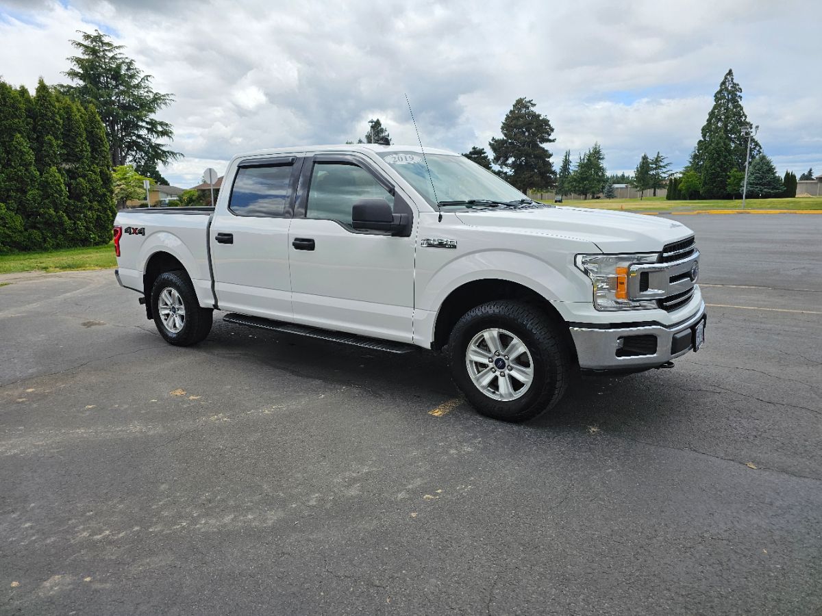 2019 Ford F-150 XLT photo 4