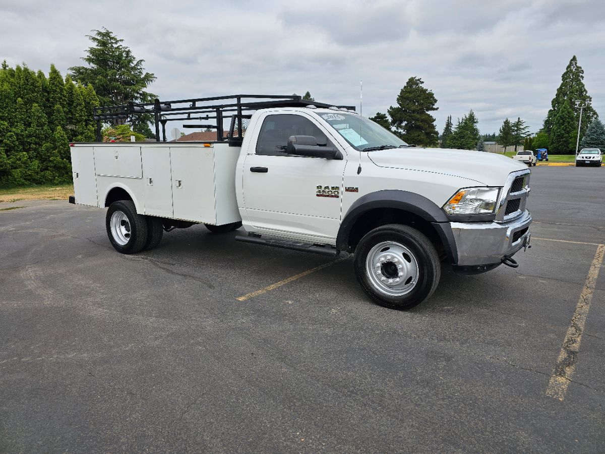 2015 Ram 4500 SLT photo 3