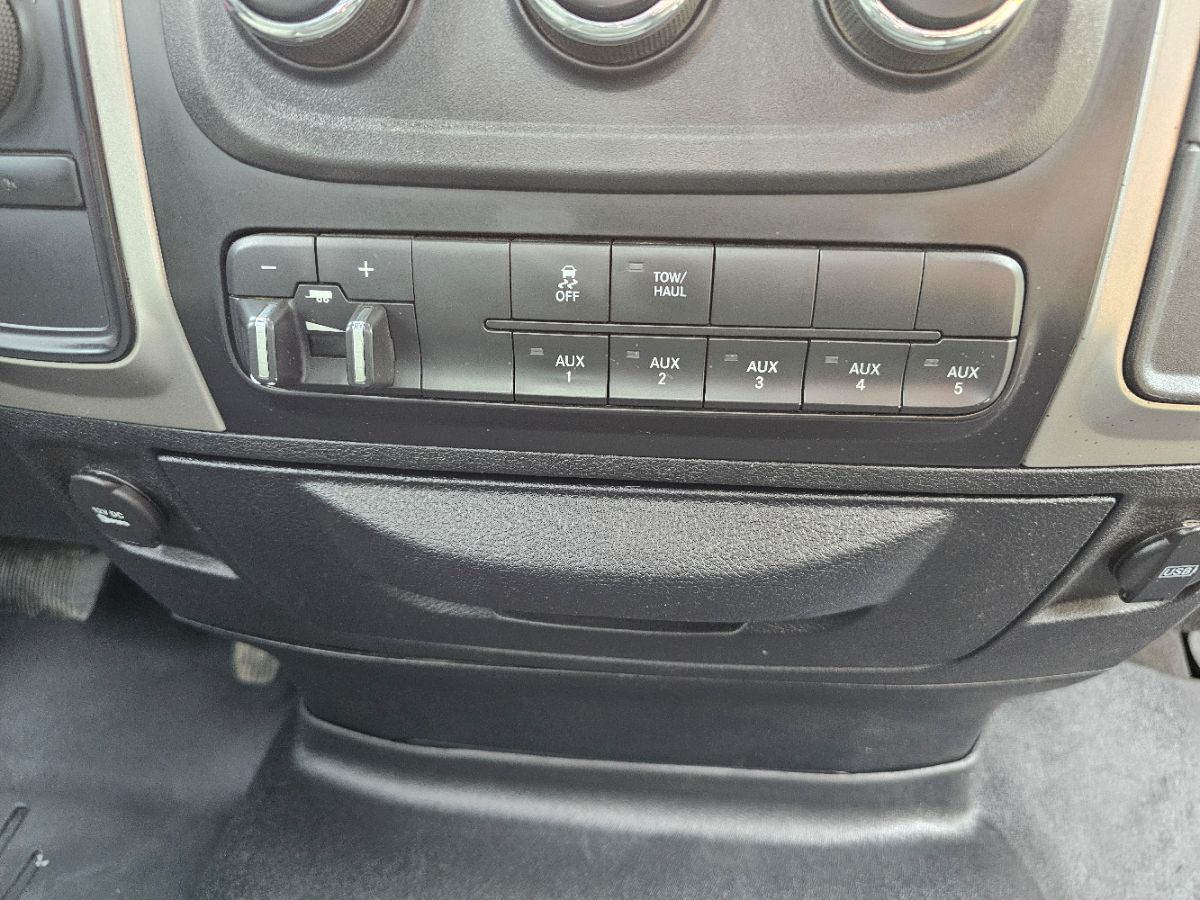 2015 Ram 4500 SLT photo 7