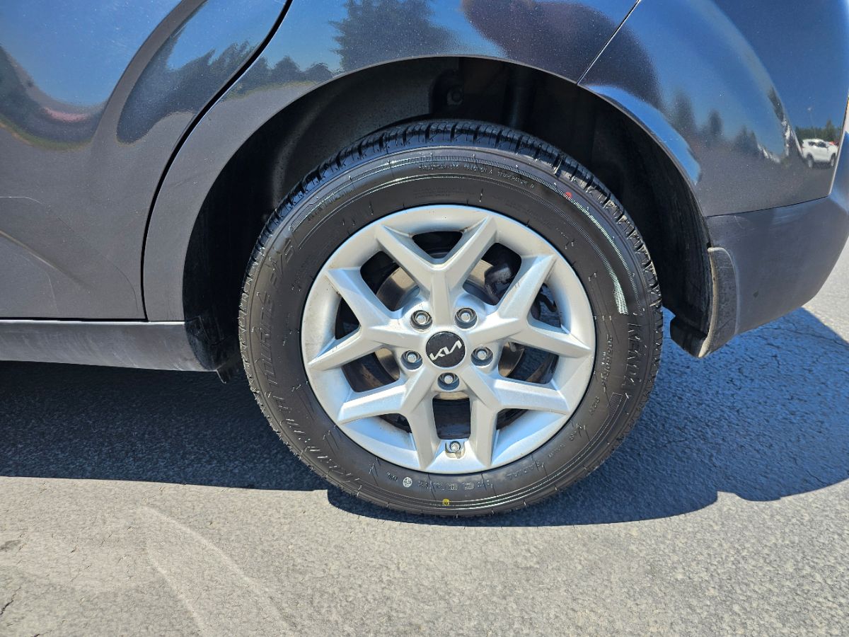 2022 Kia Soul LX photo 18