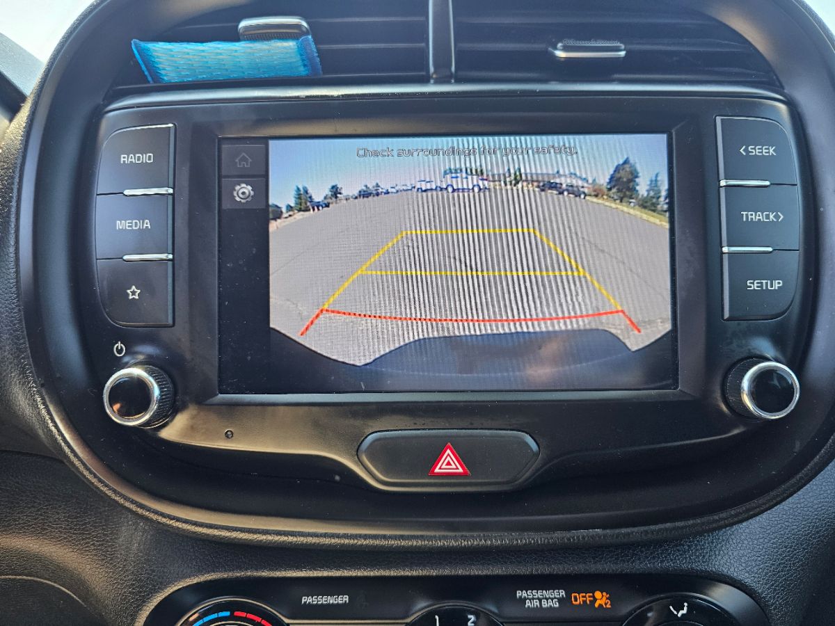 2022 Kia Soul LX photo 25