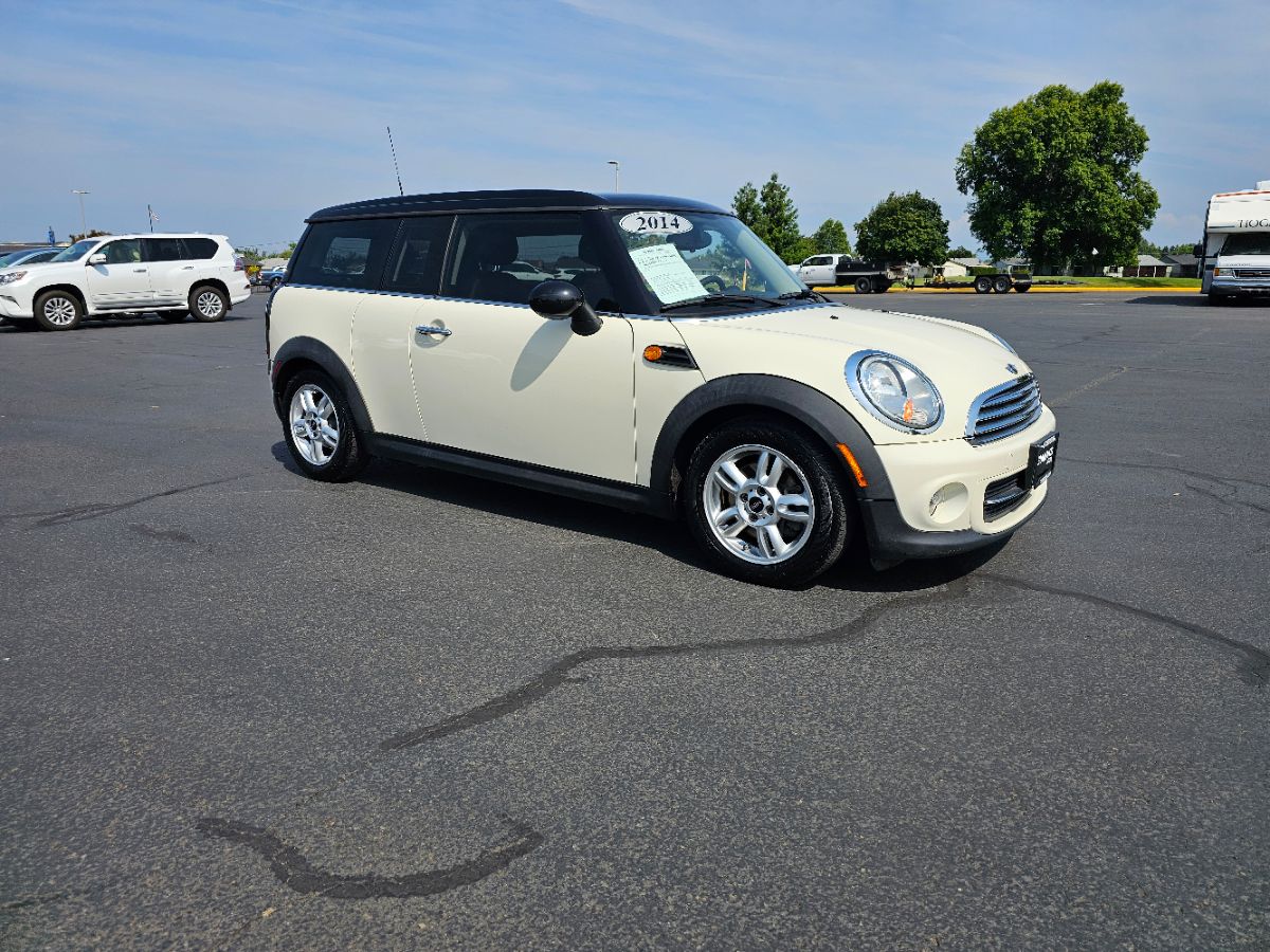 2014 Mini Clubman Base photo 2